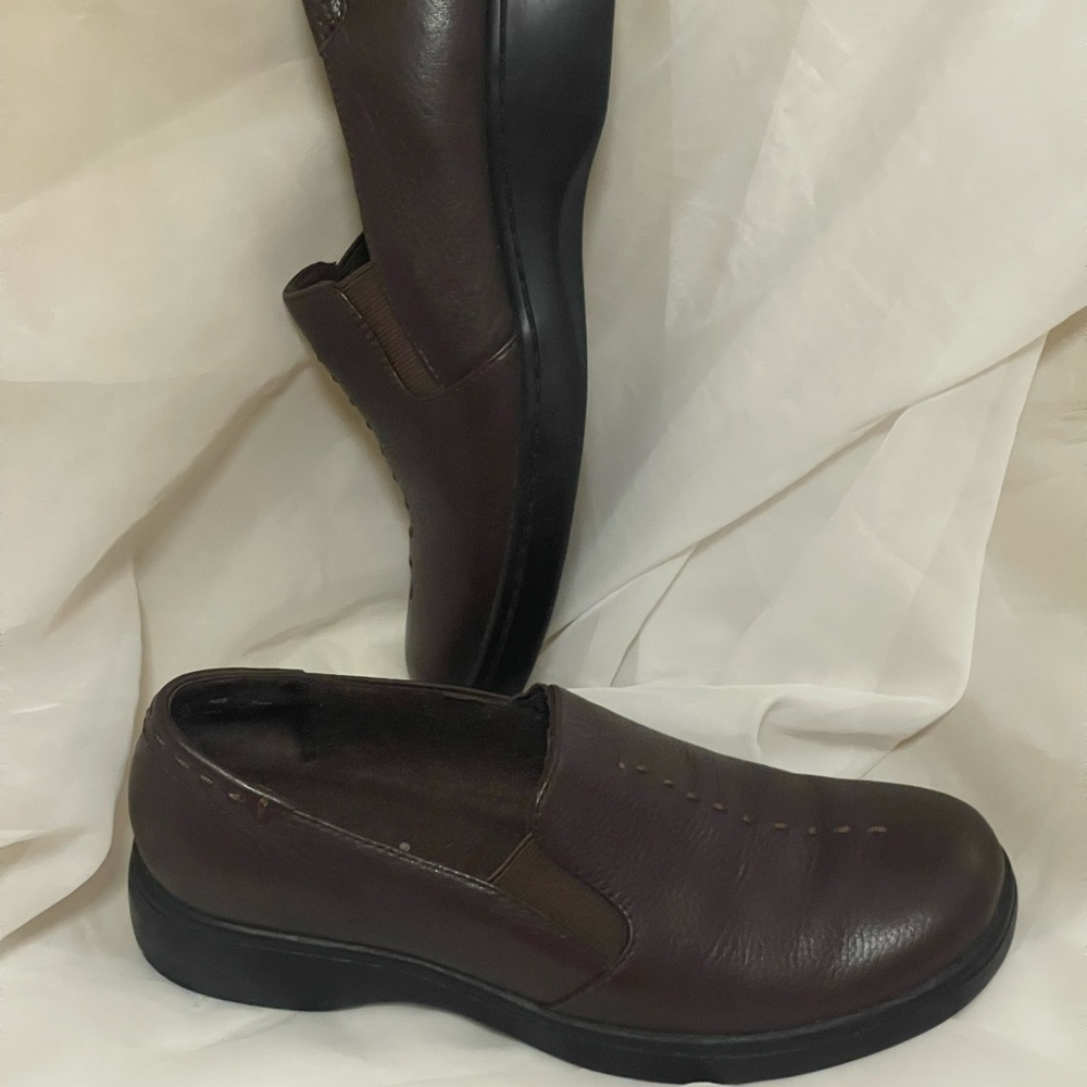 Women’s Brown Slip-On Shoes Size 7.5
